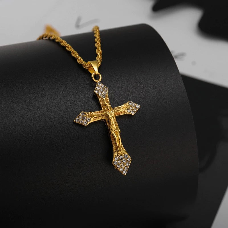 Colar Vintage Hip Hop Jesus Cross 18K Zircon: O Toque Supremo de Estilo e Fé”